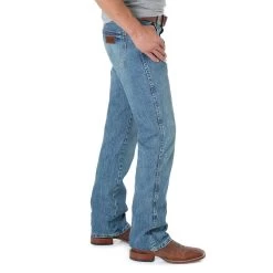 Wrangler Retro® Slim Boot Jean 7 Wrangler Retro® Slim Boot Jean -Ariat Store ww re 77MWZWO hr 2